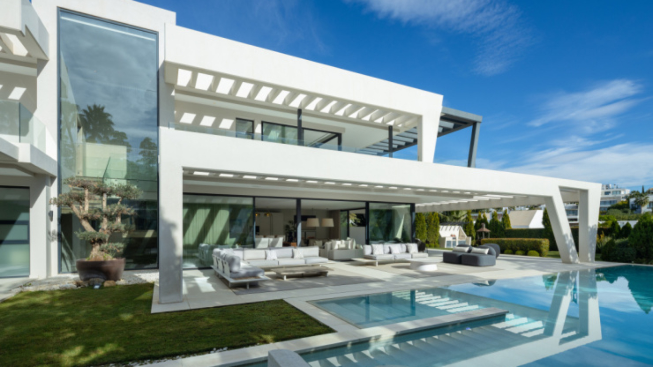 70e777d1d3344ab75a5b30e5e5449b63